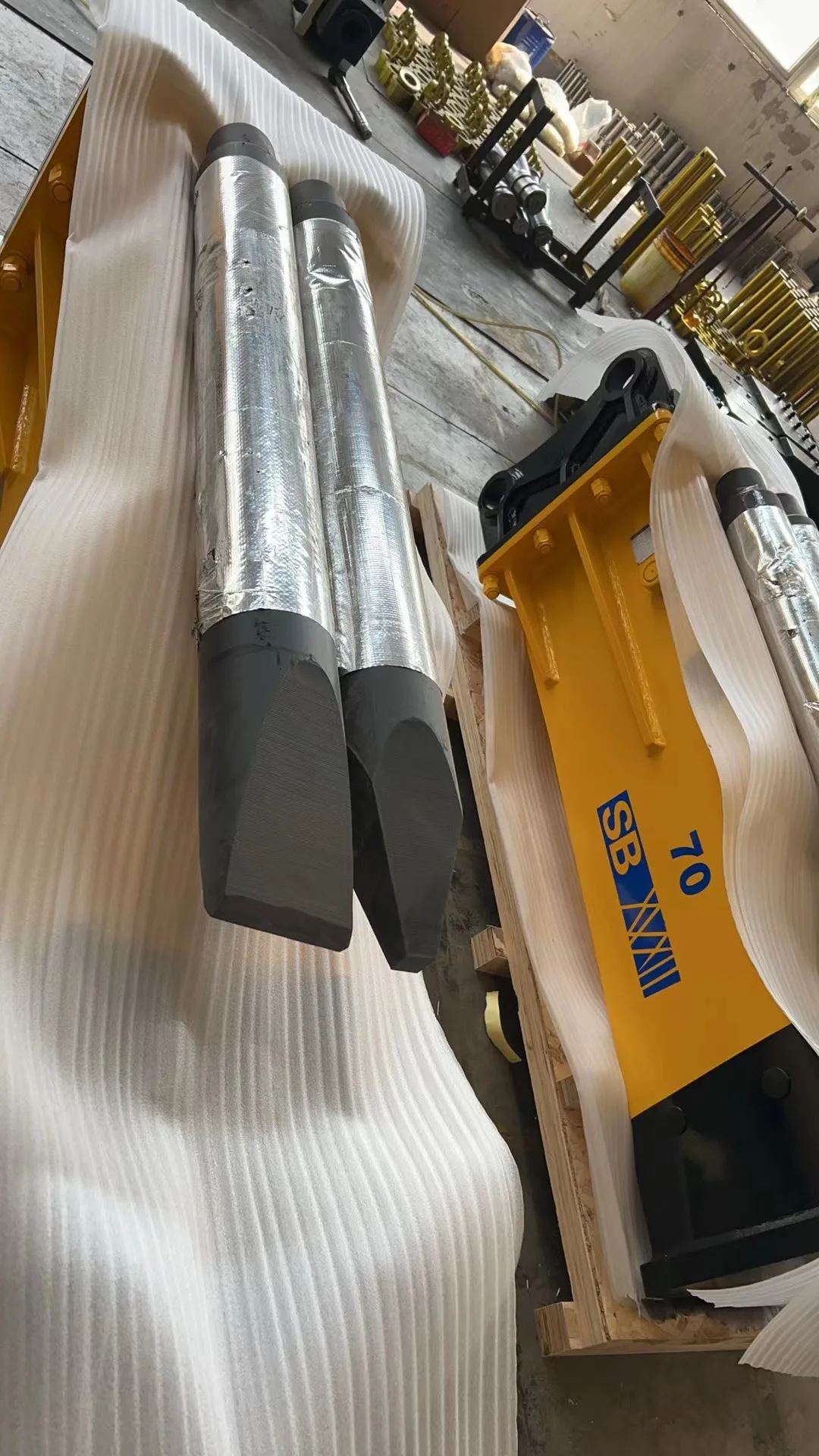 High Quality Rock Breaker SB70 Silence Type Hydraulic Breakers Hammer For Excavator 19 to 26 Tons