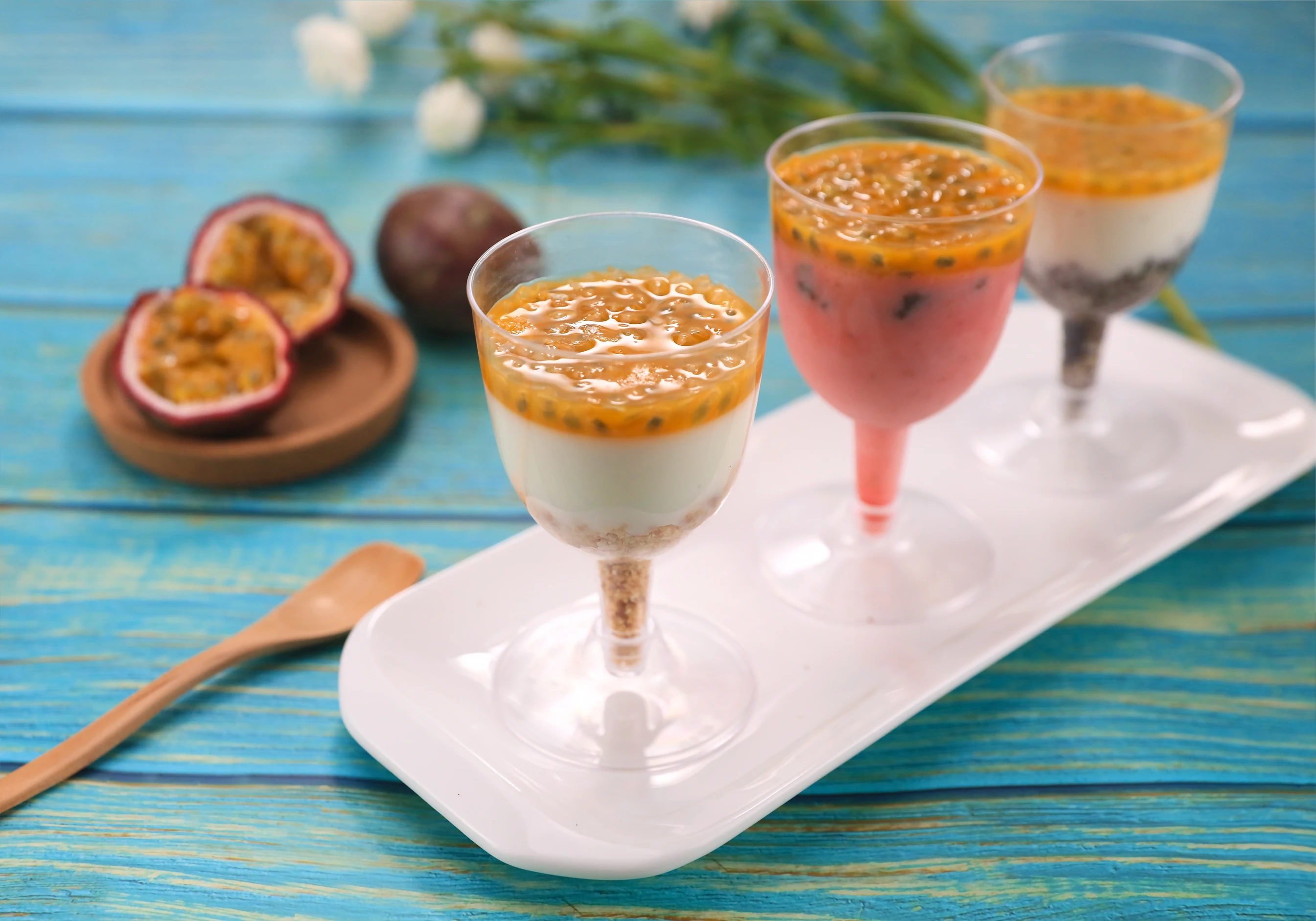 Wholesale Clear Disposable Fancy Long Stem Dessert Wine Glass,Plastic Champagne Flute Cups