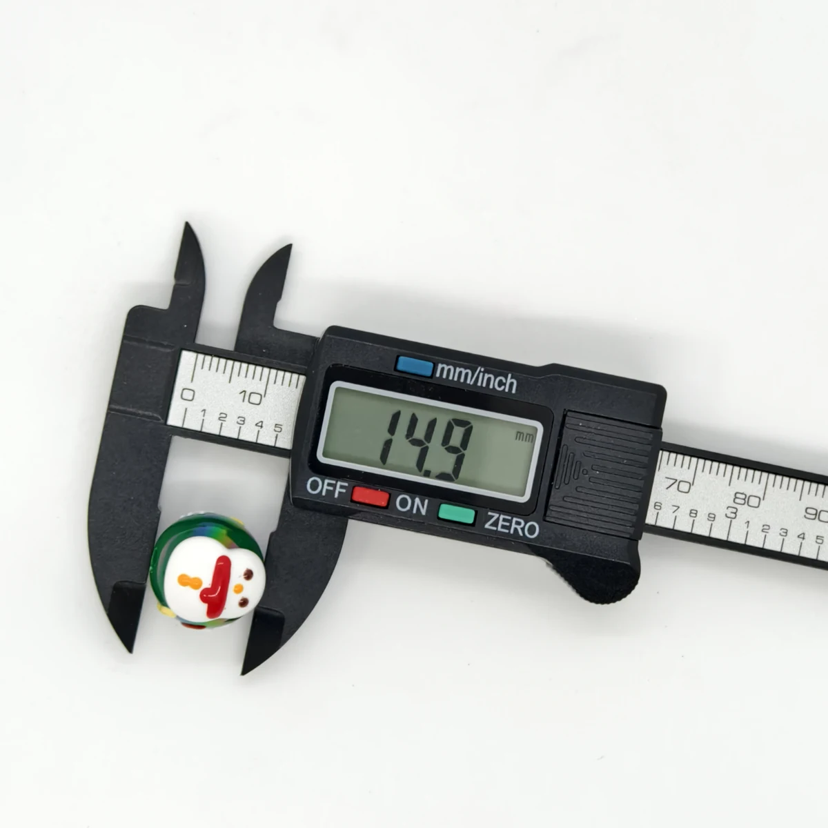 Christmas series hand-painted white snowman shape 15mm acrylic round beads for bracelet necklace jewelry production