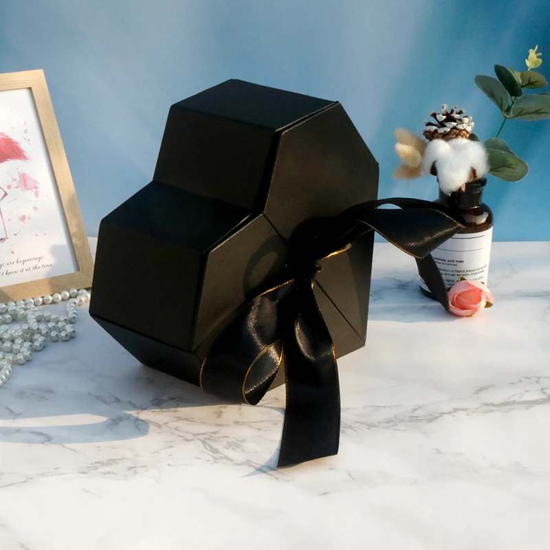 Wholesale Heart Shaped Cardboard Octagon Paper Gift Box Luxury Lovely Red Gift Box Packaging With Ribbon