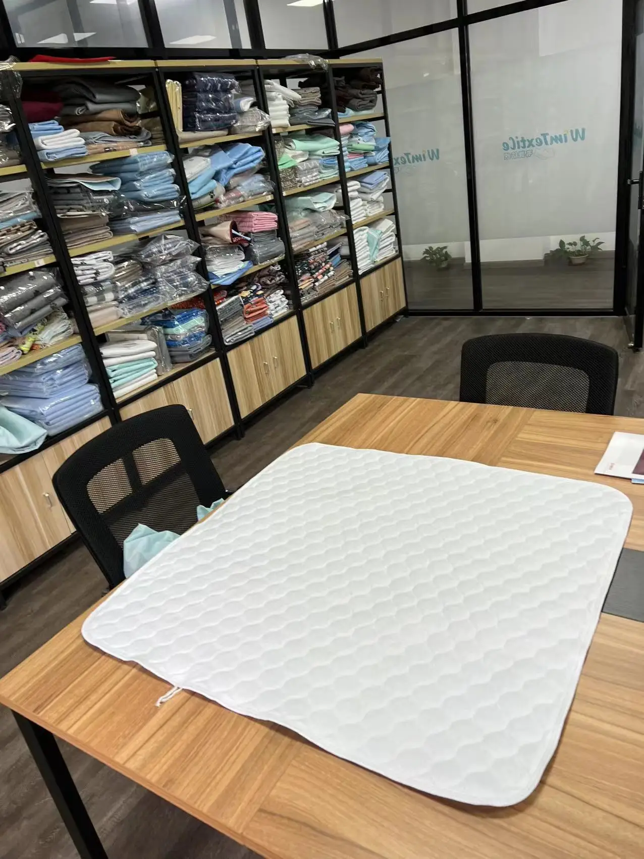 Wholesale Reusable Waterproof Bed Underpads Non-slip Back Elderly Kids Microfiber Pads Reusable washable pads for the elderly