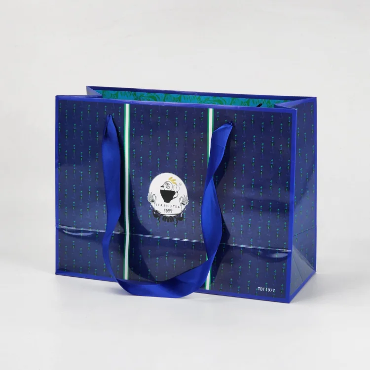 Wholesale Custom Logo Paper Packaging Bags for Clothing With Your Logo For Business
