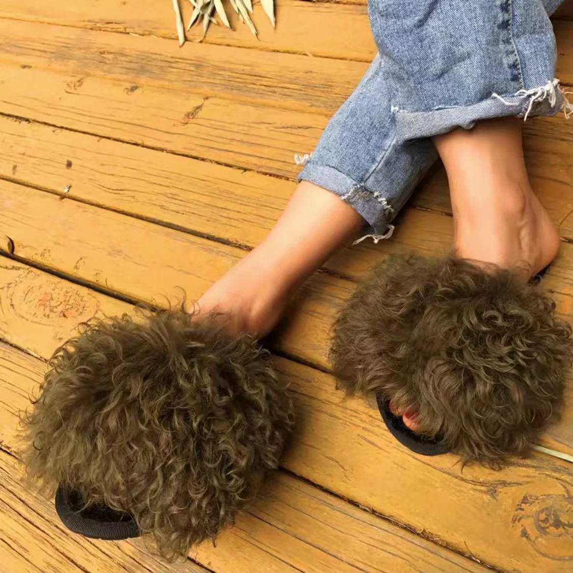 The latest Australian wool fur slippers High quality real fur slippers