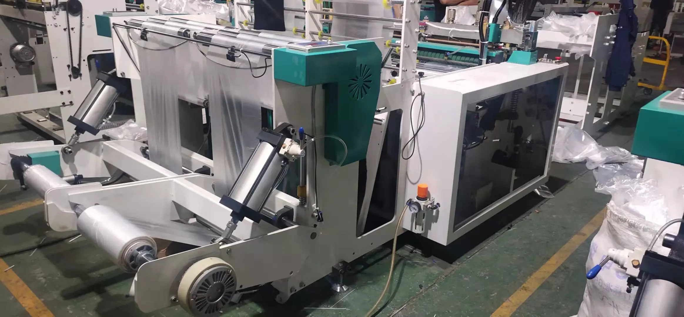 Polythene Plastic Shopping Fruit Bag Making Machine Automatic PE Biodegradable T-shirt Carry Bag Making Machine Price