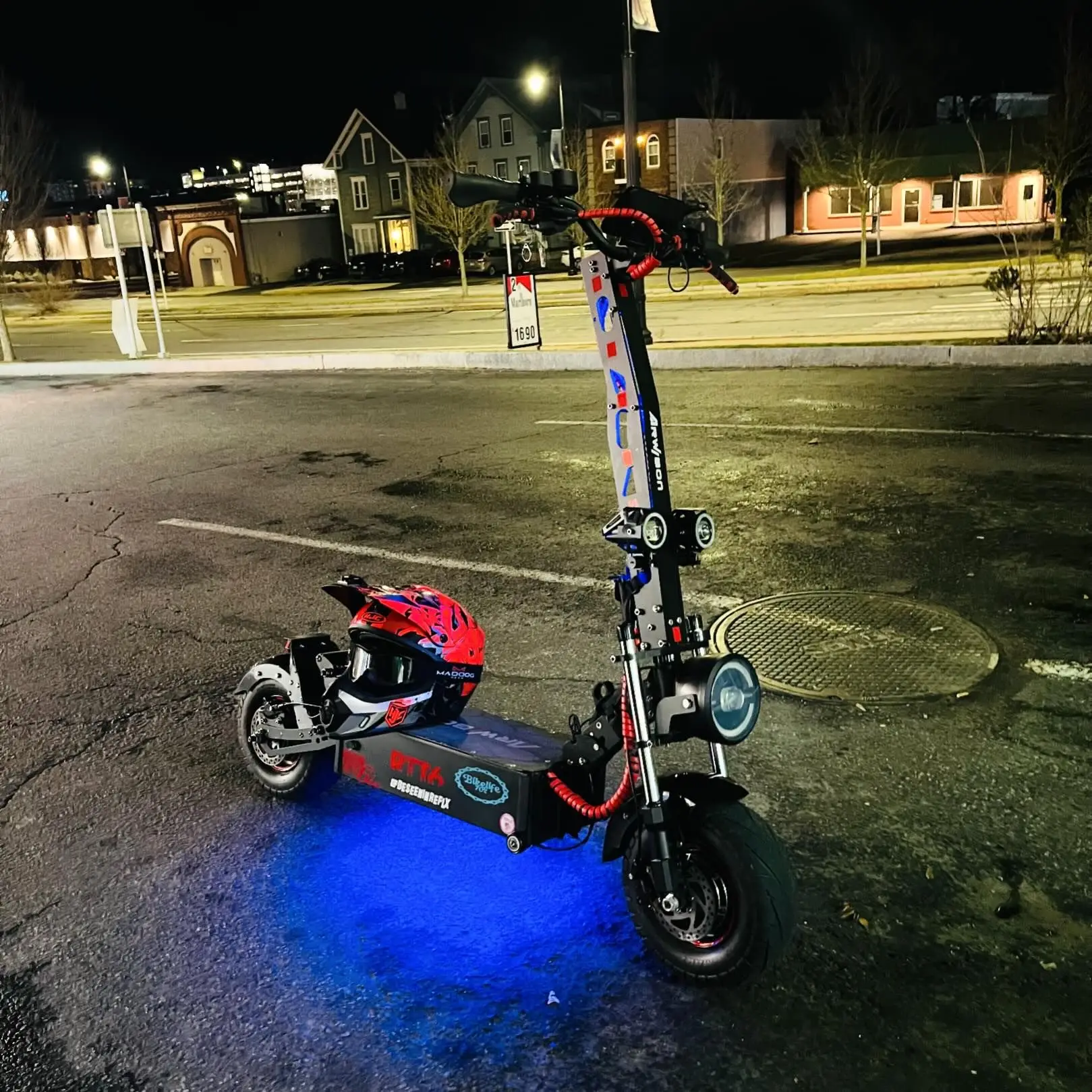 Arwibon Q13 Pro Two-Wheel Electric Scooter 60V 8000W Dual Motors 13inch 80km/h 150kg Battery USA Warehouse OEMODM Scooter