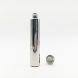 Wholesale liquor flasks gift set prices custom cigar tube stainless steel hip flask for men