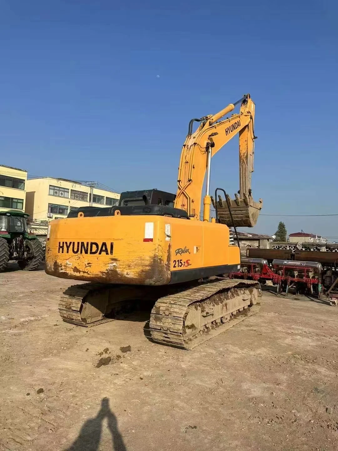 Well-liked  used HYUNDAI 215-7 excavator original powerful enginelow low price used hyundai 215-7 wheel excavator