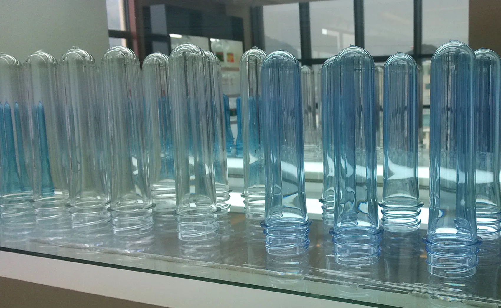 High Quality 28mm 30mm 38mm Plastic PET Preform For Blowing Beverage /Water Bottle