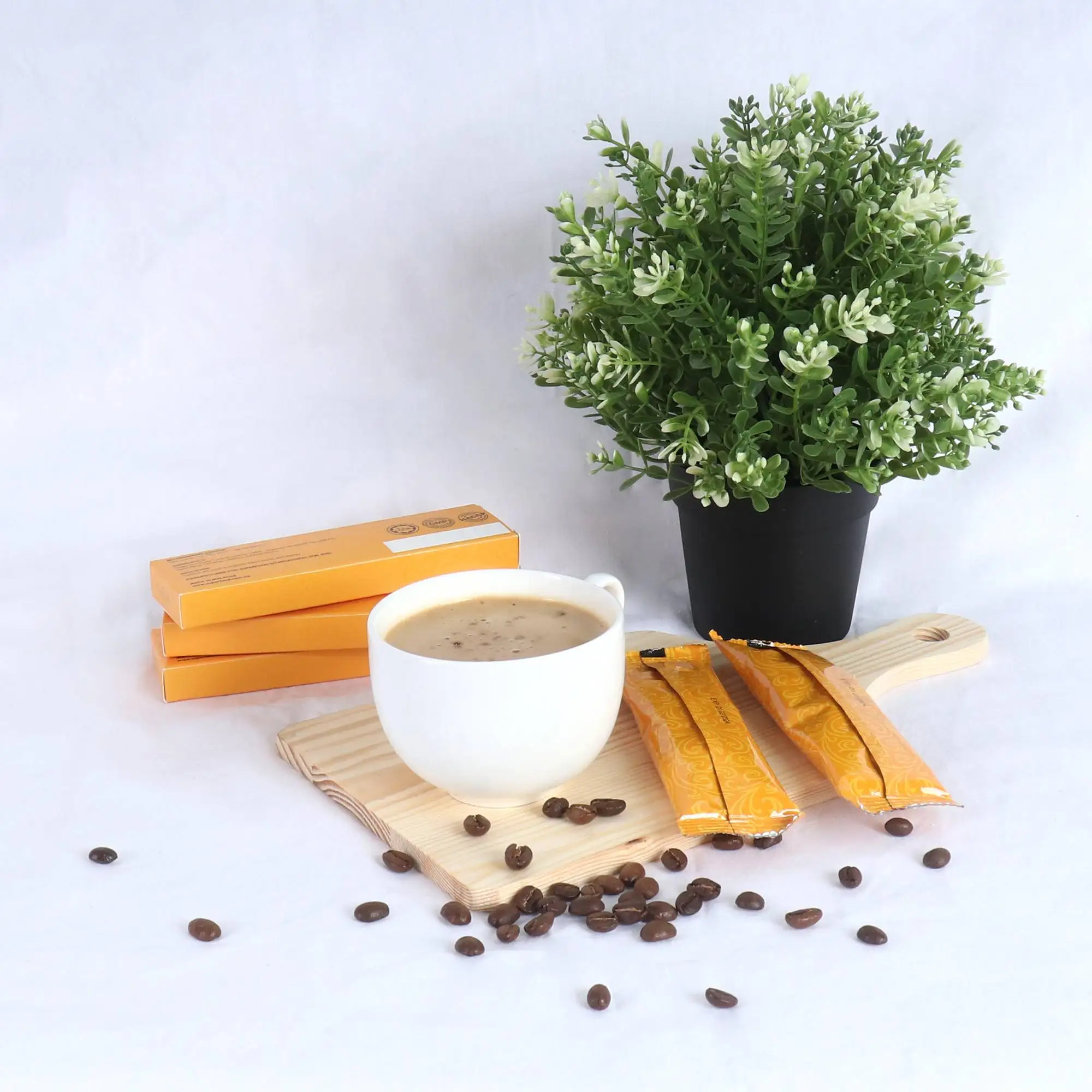 Wholesale Price Authentic Caffeinated Beverage Smooth Instant Coffee Powder Neutral Taste Spices & Herbs Flavor OEM Available