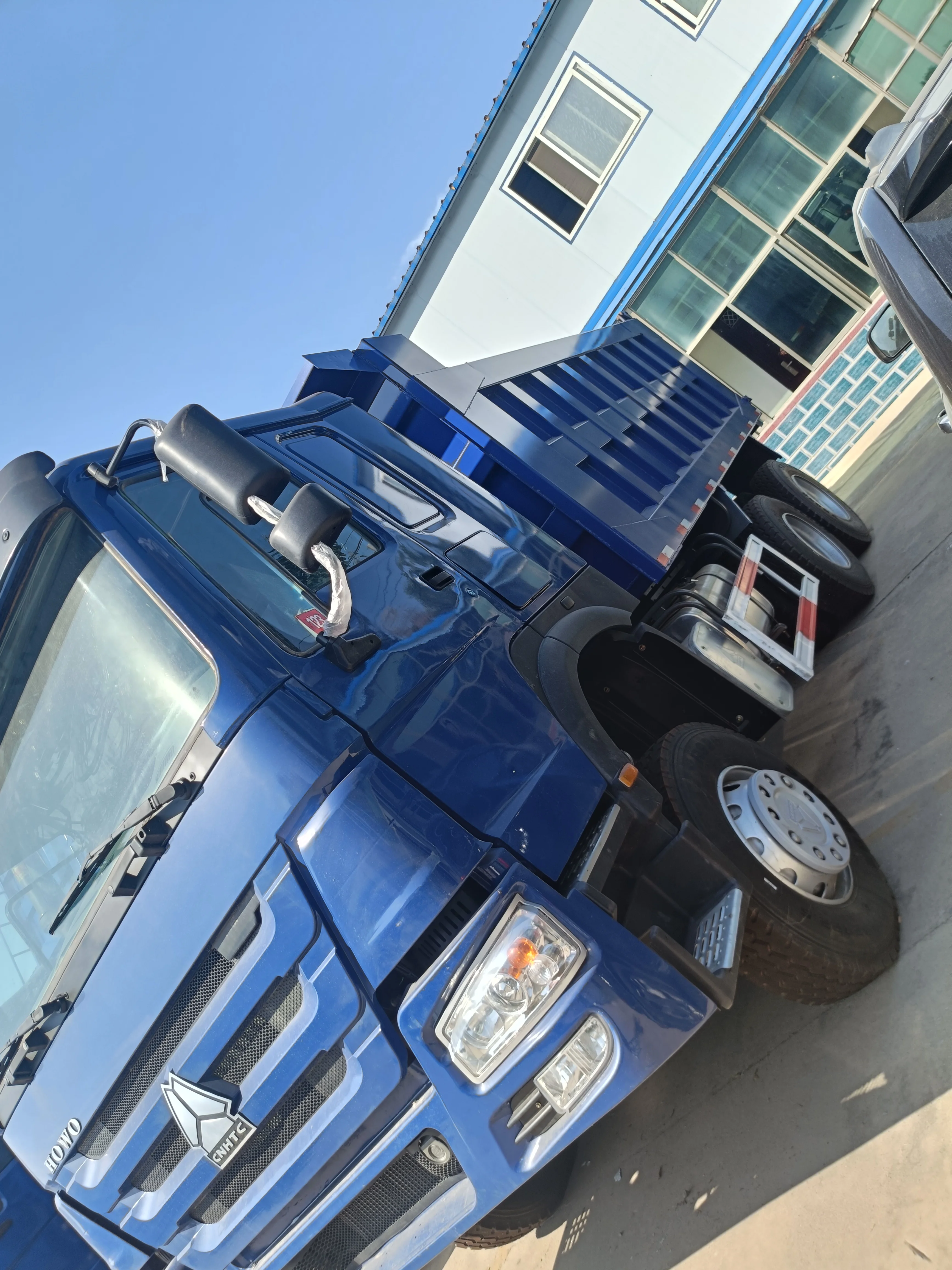 HIGH QUALITY SINOTRUK HOWO 6X4 DUMP TRUCK GOOD CONDITION for SALE TIPPER TRUCK