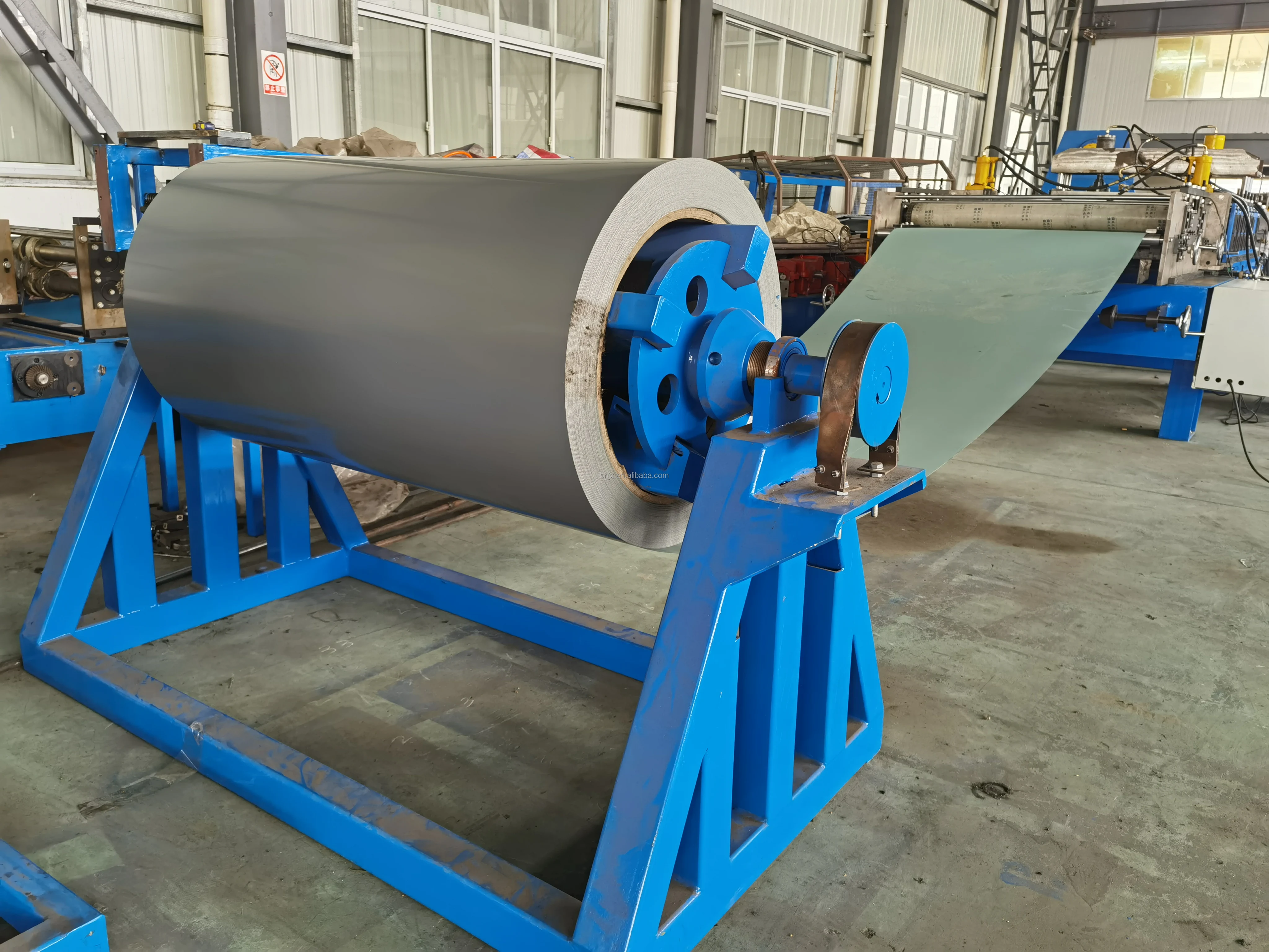 2023 best  color coil  3 tons hydraulic uncoiler/ decoiler machine price steel uncoiler machine