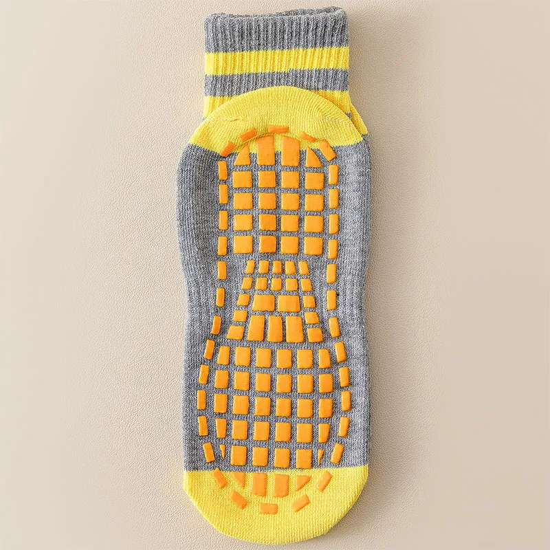 Tranpoline socks non-slip socks free design