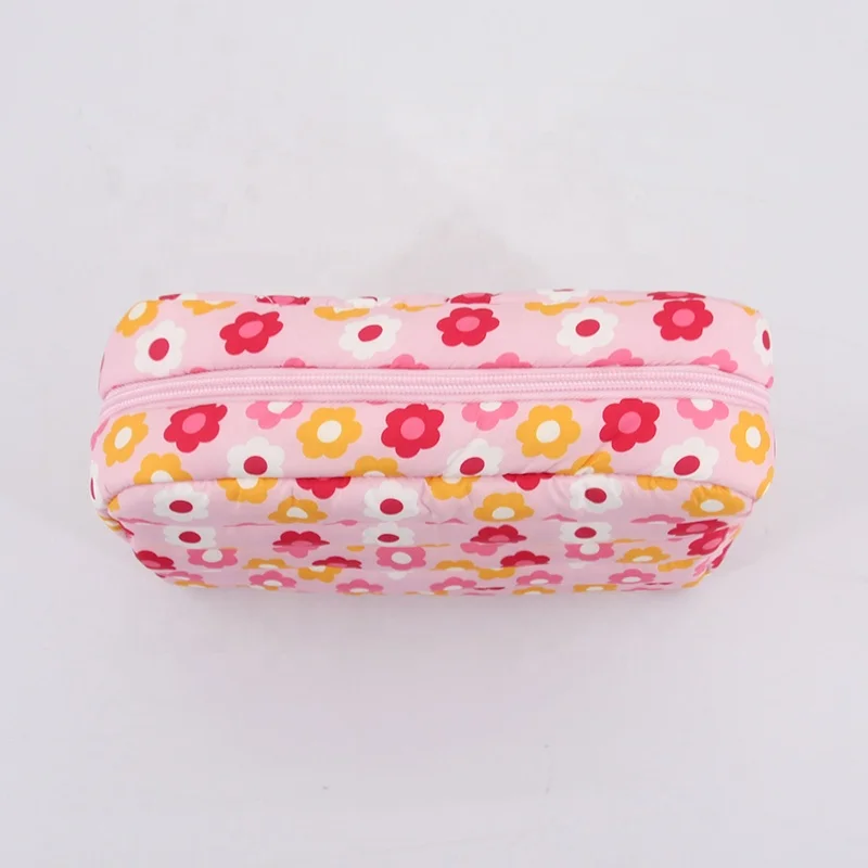 BSCI Factory Wholesale Custom Pastoral Flower Prints Makeup Bags Fashion Style Stitching Quilted Puffer Case Zipper Closure Logo