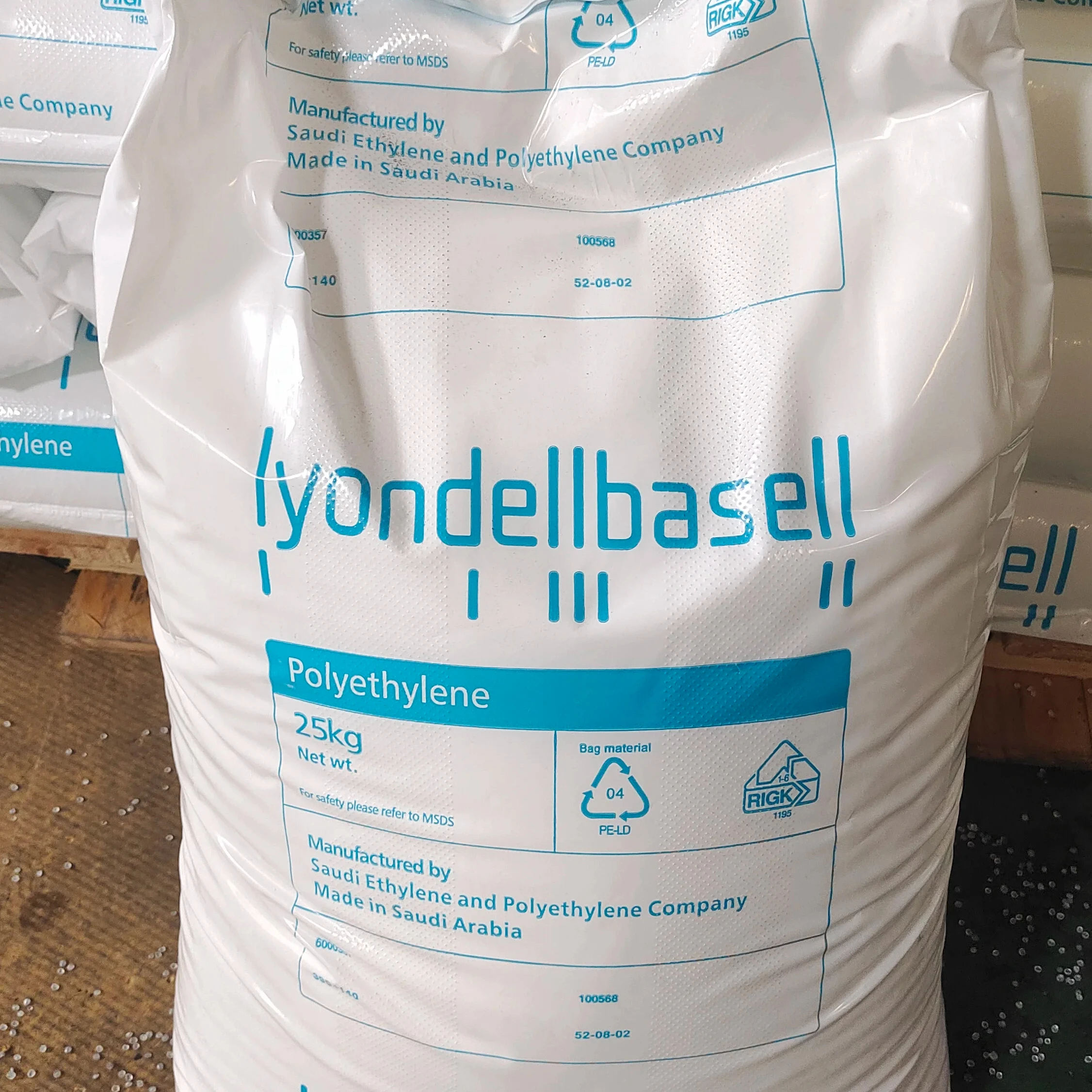 100% Virgin Plastic Raw Materials PE 100 LDPE 2426H virgin ldpe resin Low density polyethylene resin