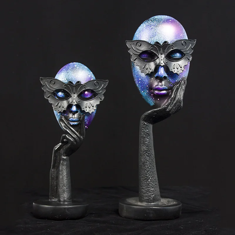 
New Resin Halloween Decoration Ghost Festival Dressing Ball Queen Face 