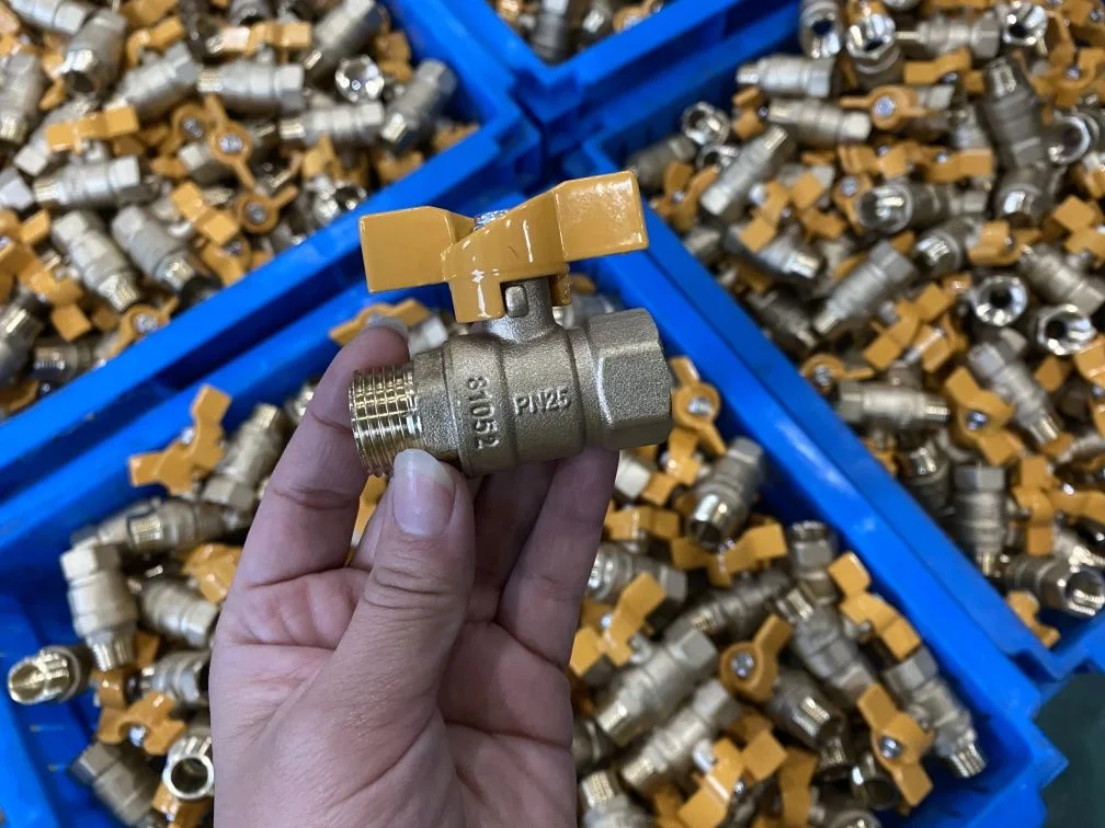 Valves China Supplier Forged Brass Body Gas Valve Yellow Long Handle PN25 Brass Ball Valve In Stock Free Sample