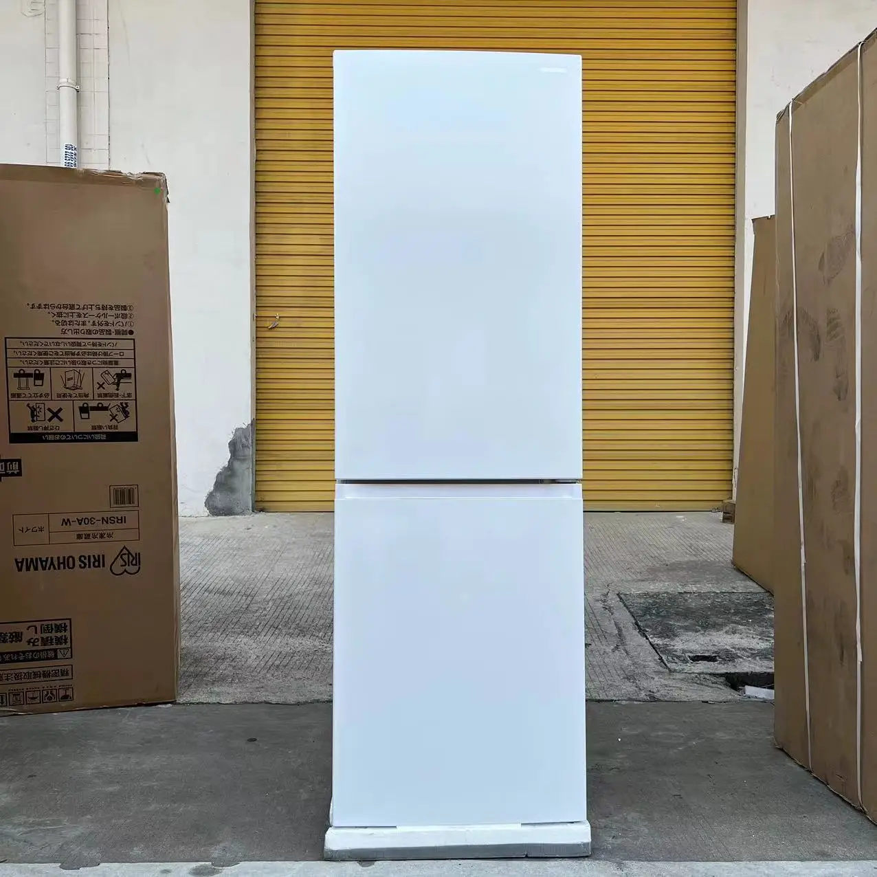 110V home refrigerator upper and lower door free standing BCD-300L air cooled two doors refrigerator cheap price Japanese made