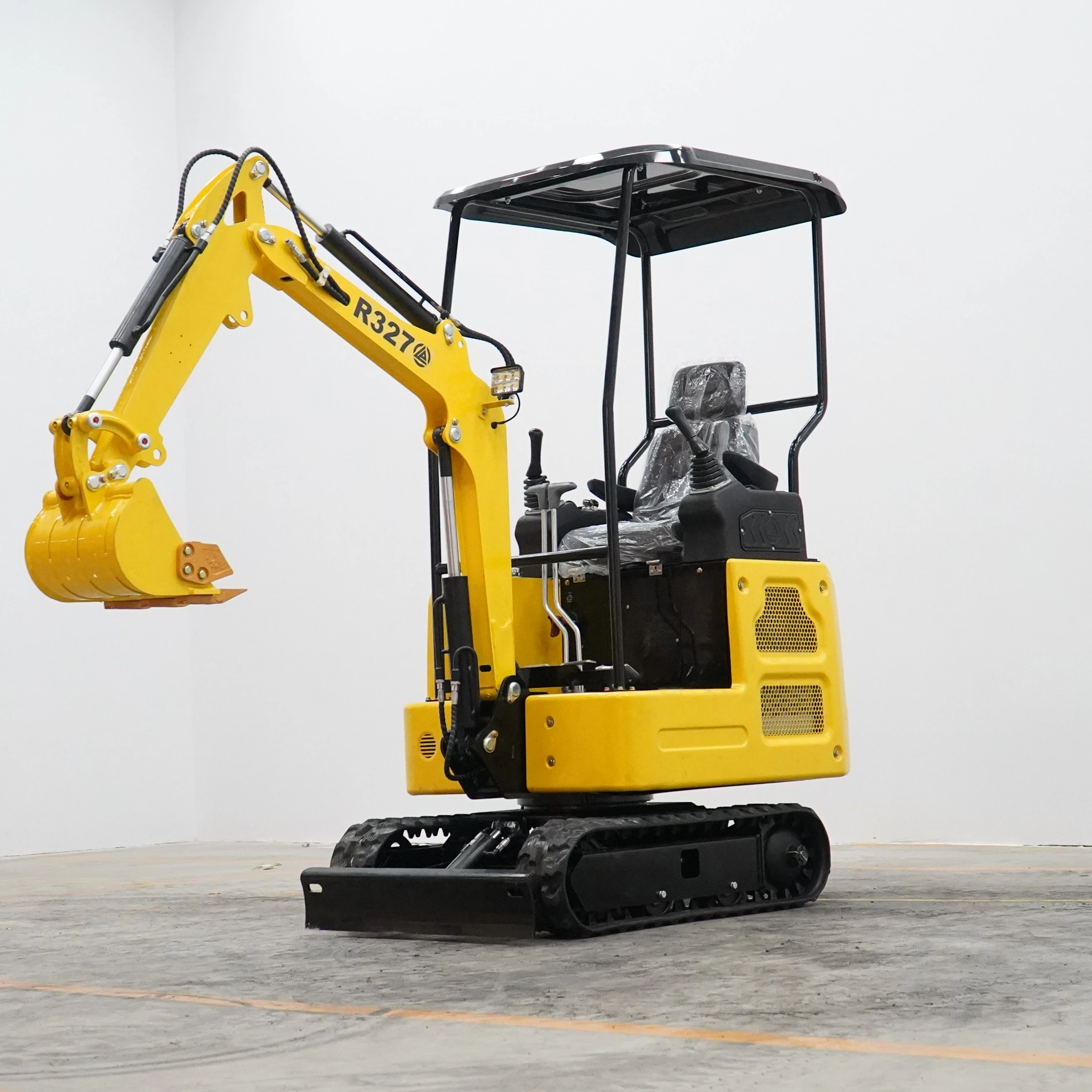 1.5 ton crawler mini excavator free accessories China made excavator parts