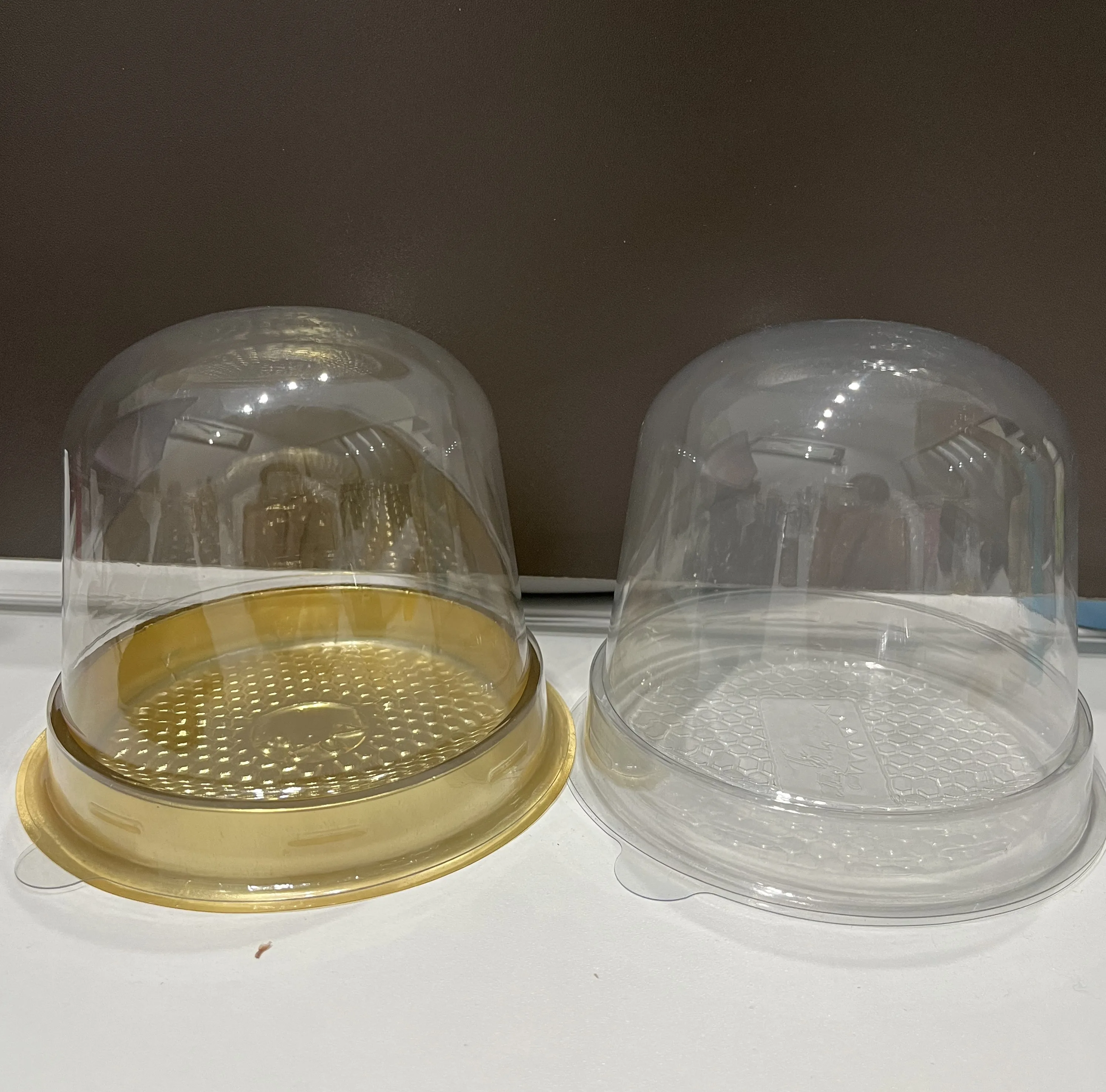 Wholesale In Bulk Blister Round Gold Silver Clear Dome Dessert Cupcake Container Packaging Plastic Cup Cake Boxes