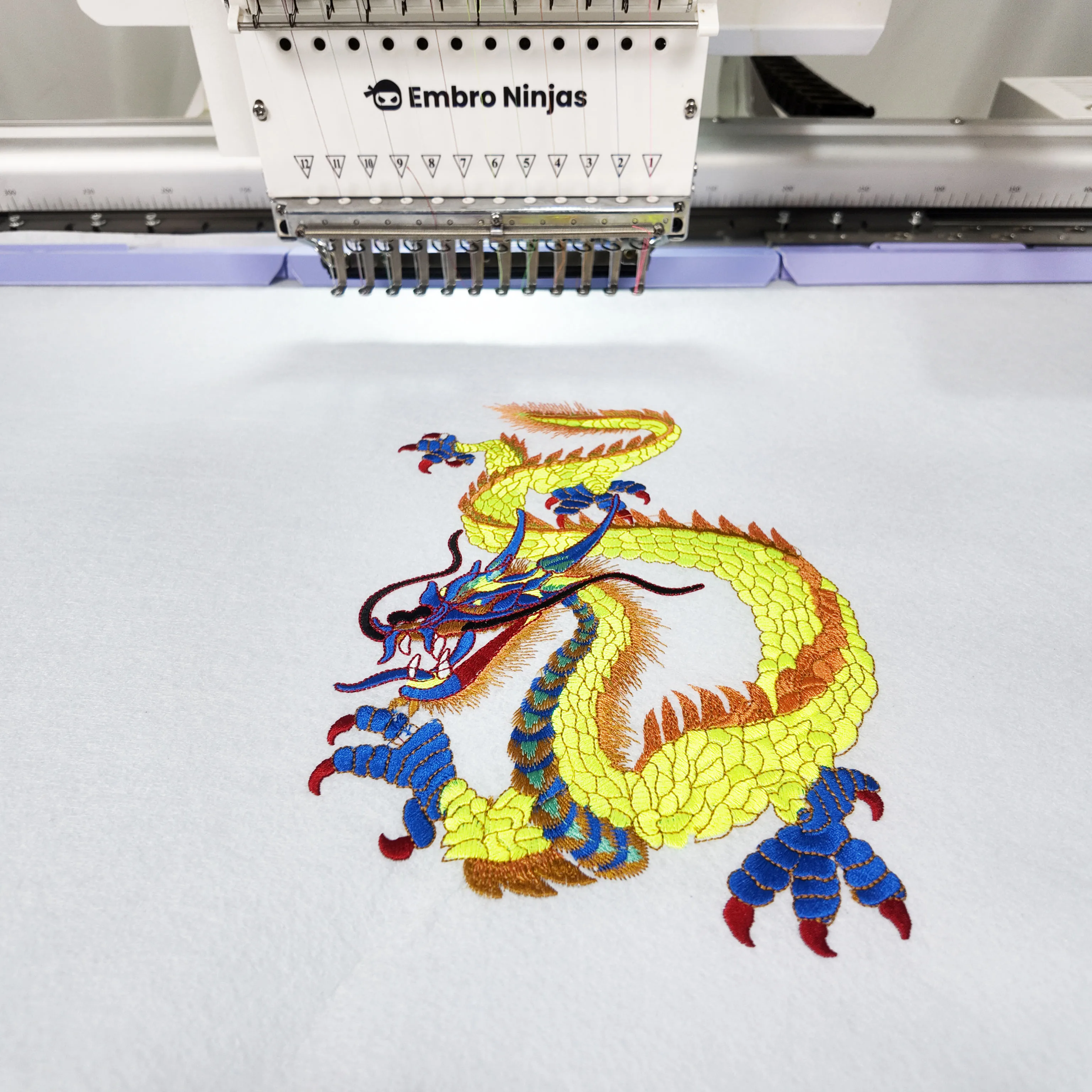 Промышленная вышивальная машина Embro Ninjas с 1 головкой 12 игл Компьютеризированный колпачок вышивка новый использованный подшипник двигателя 1200 об/мин