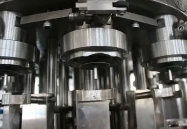 Машина для розлива газированных напитков производственная линия