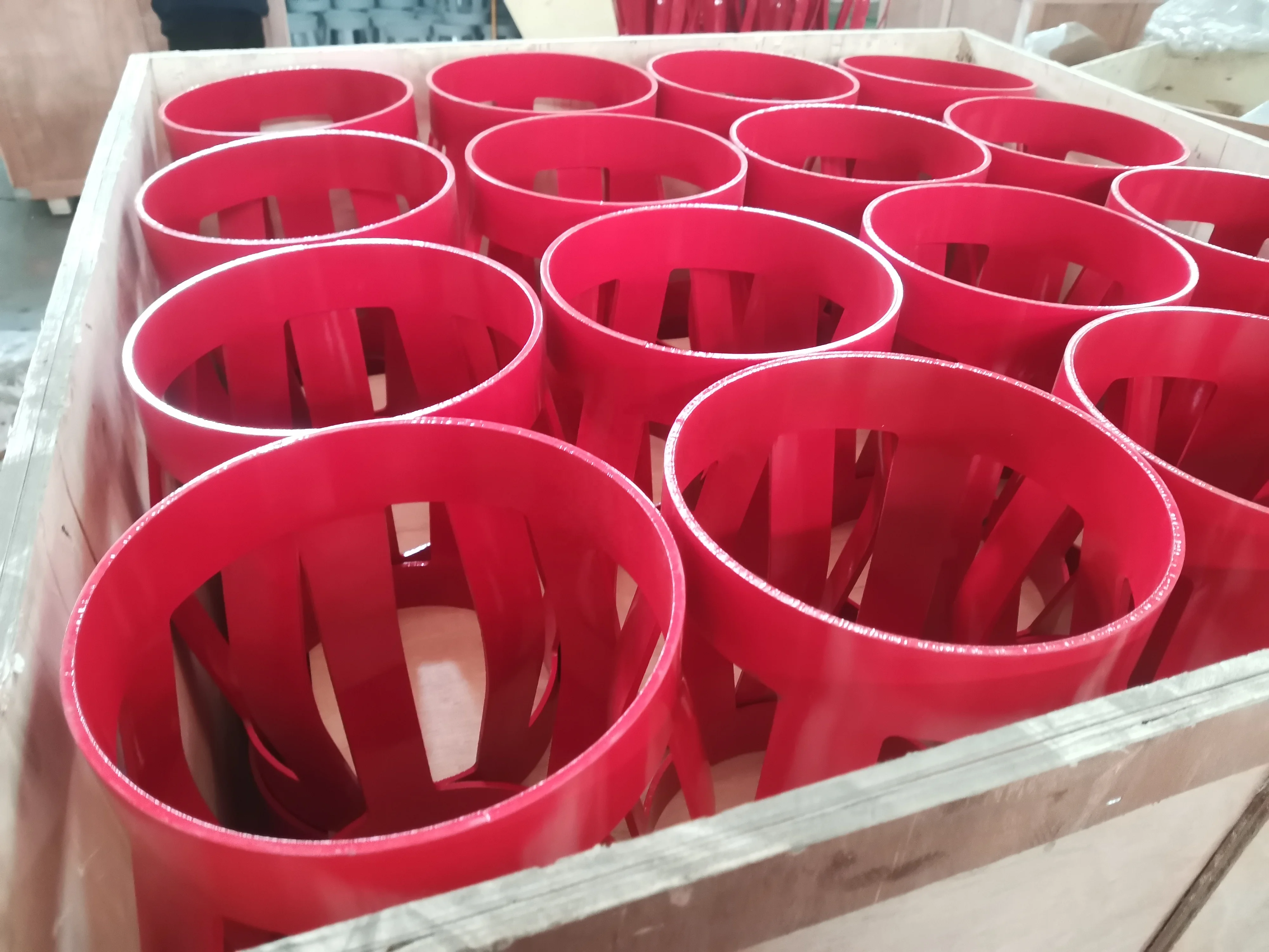 Cementing tools casing rigid body spiral centralizer