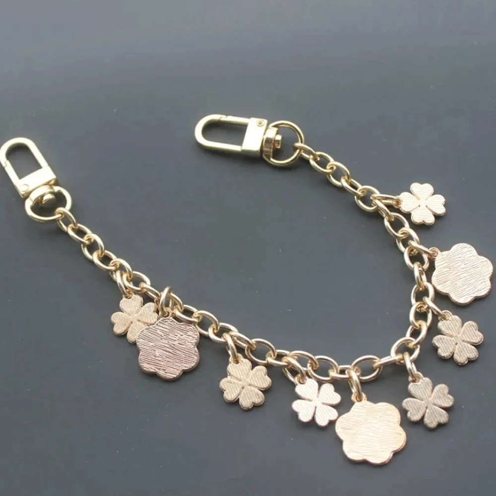luxury bag charm chain keychain for women Pink Black White flower pendant decoration accessory metal buckle