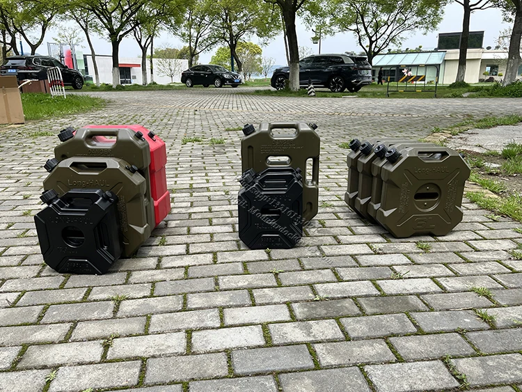 Plastic jerry can