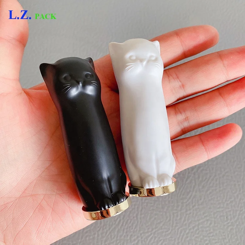 P-LAN Stock Hot Sale 11.1mm Black White Cat Matte Lipstick Tubes Custom Logo Plastic Empty Lipstick Packaging Tube