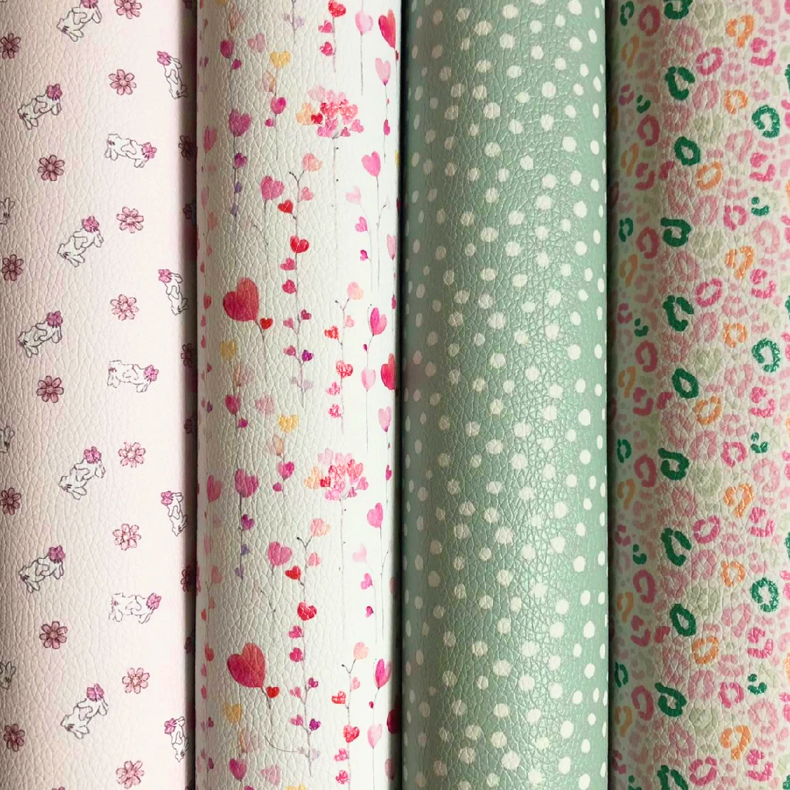 Soft Comfortable Fine effect vinyl shiny leather designer leather fabric high quality Faux Custom leather fabric