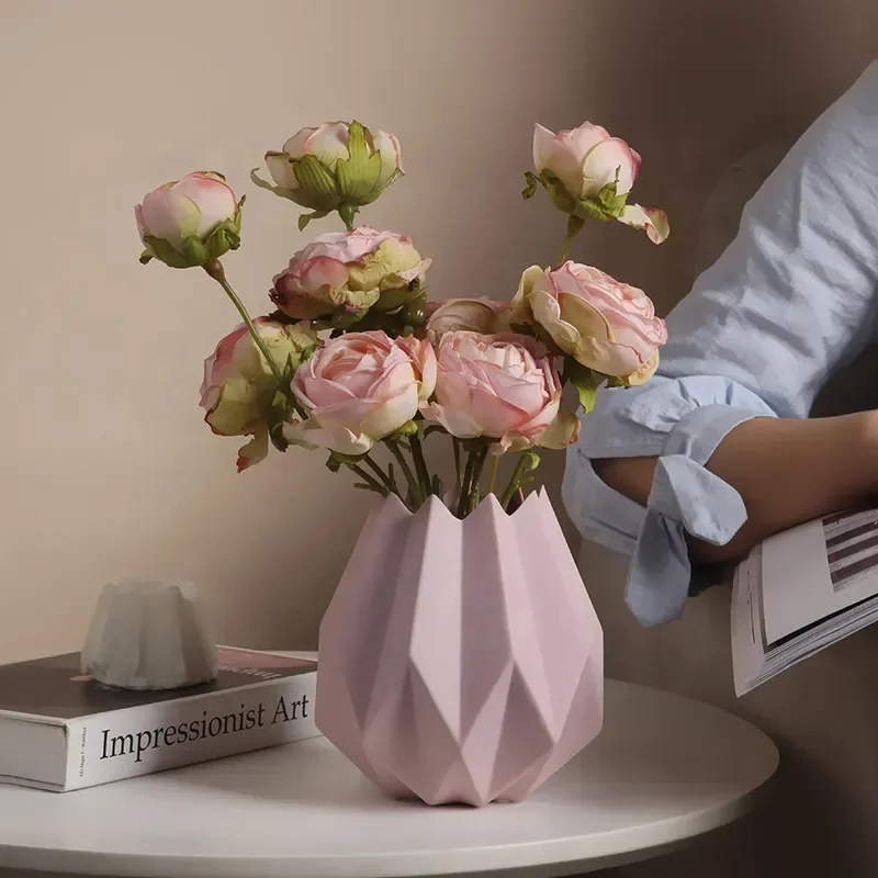 BHM Nordic Light Luxury home decor Creative Ceramic Vase Ornament Flower Arrangement Hydroponic Small Vase