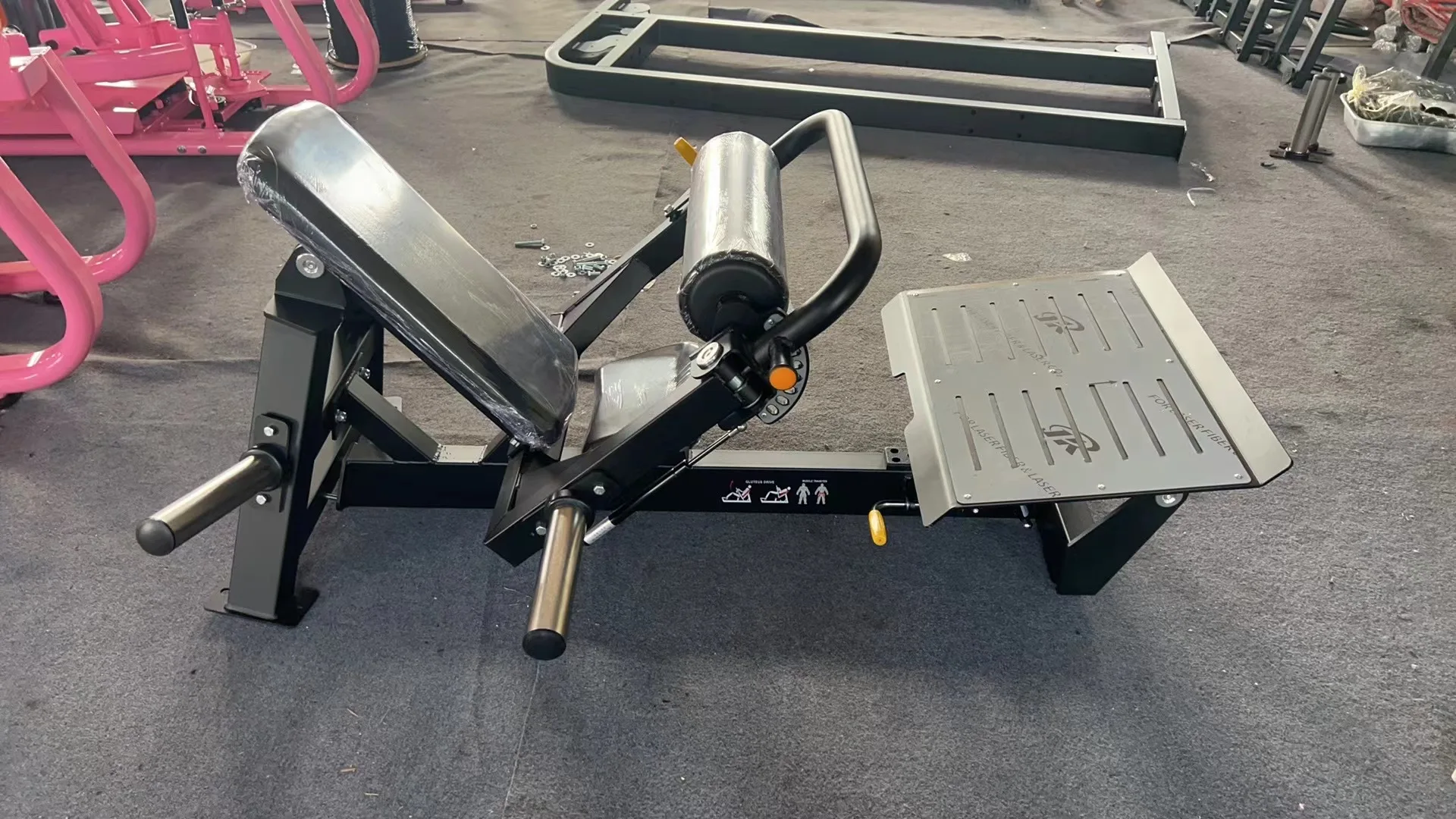 Owl Hot Sale High demand commercial plate loaded New Glute Drive Hip Training Machine Hip Bridge 2024