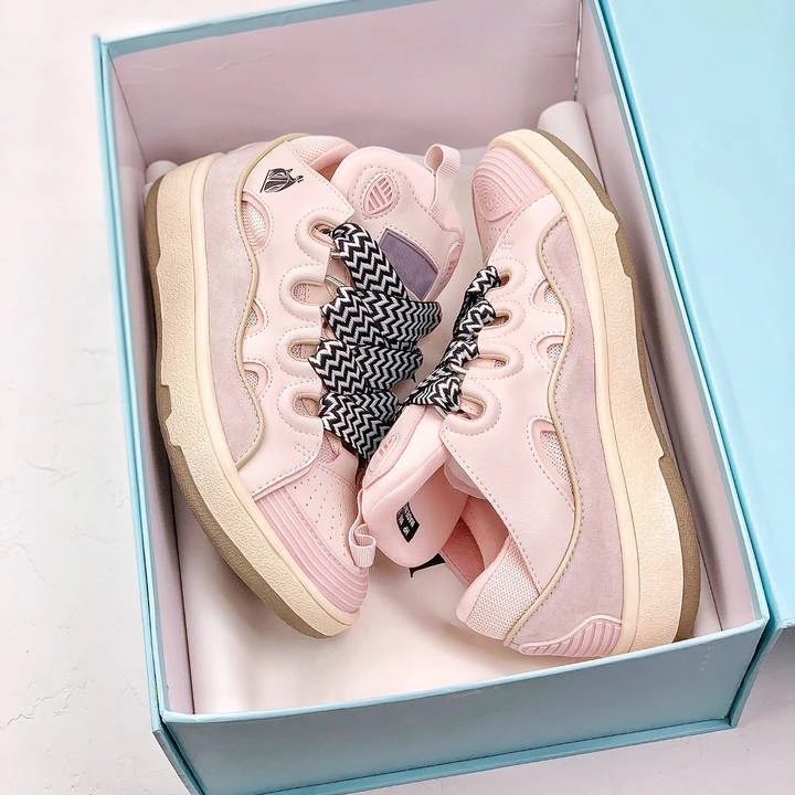 Wholesale lovely women shoes high quality designer shoes pink color women famous brands lavn fashion sneakers
