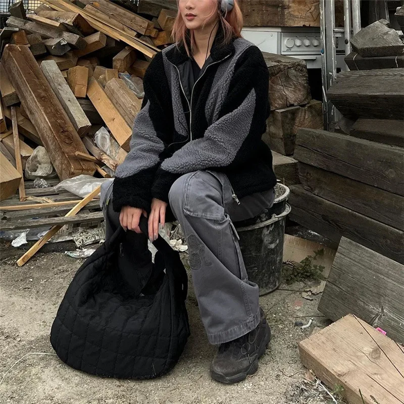 Wholesale new arrivals winter coat ladies streetwear contrast colors biker plush jackets for women 2022