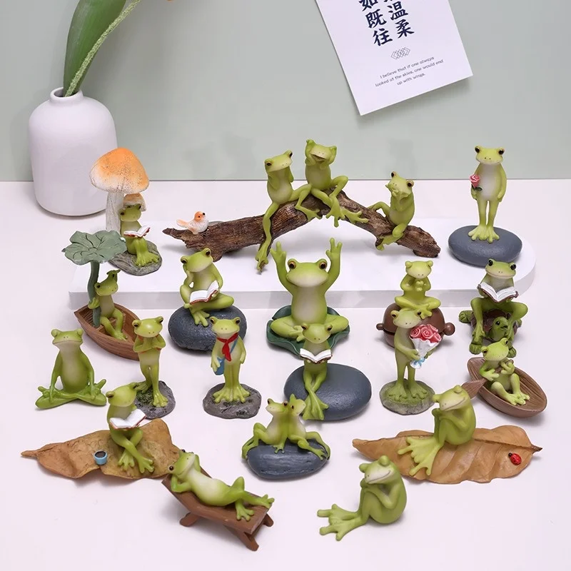 Z11165A Resin Mini Garden Decoration Frogs With Tortoise Statue Realism Animal Figurine