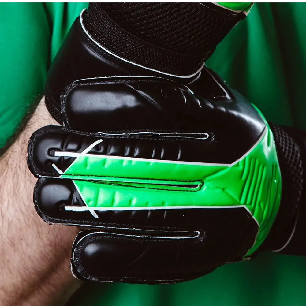 New latex Goalkeeper Gloves Palm Goal Keeper gloves 4mm Giga latex goalkeeper