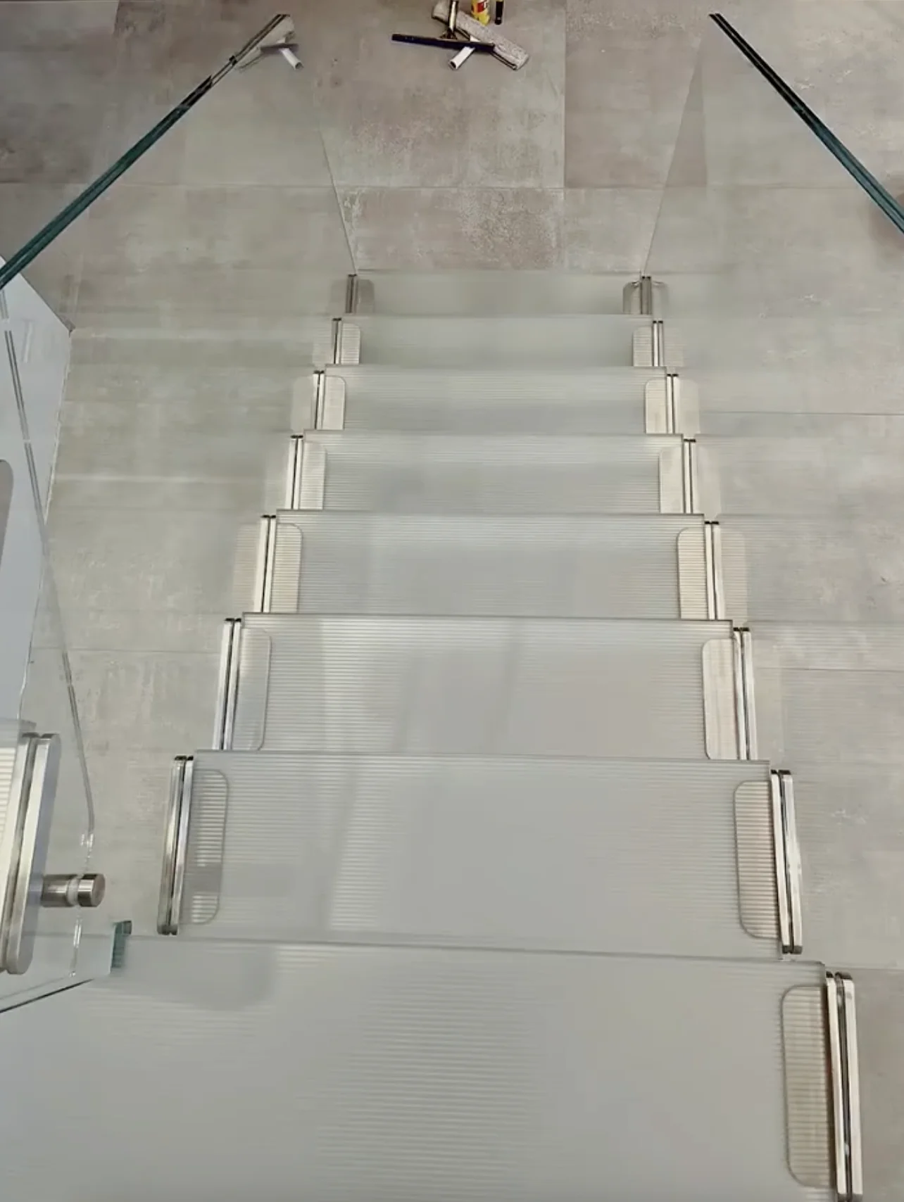 ECT High Quality Cantilevered Stairs Glass Folding Stairs Design Glass Staircase