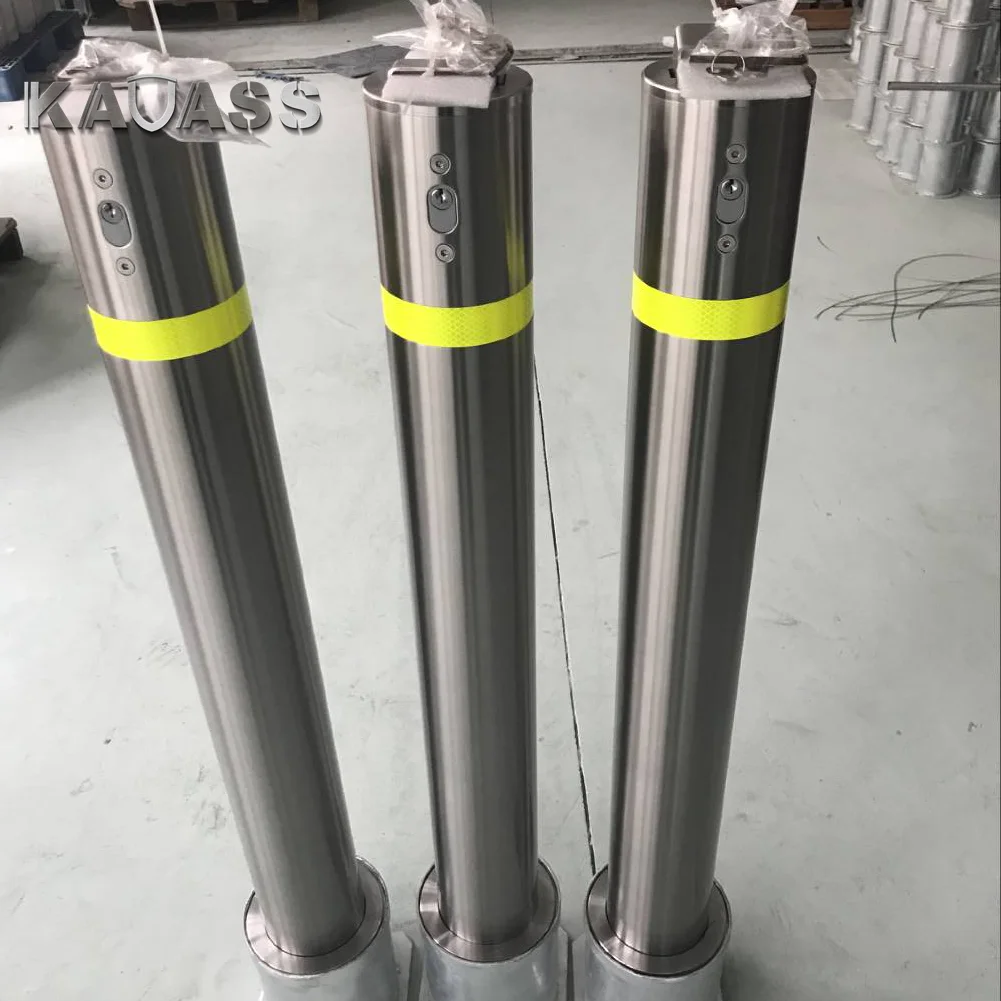 Best price for road safety manual stainless steel outdoor base removable post sleeve  bollard with bridge handle