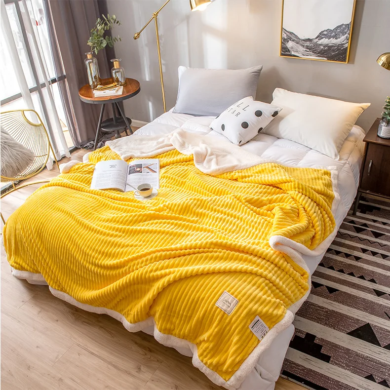 Factory Wholesale Amazon Hot Style Lamb Wool Blanket Throw Flannel Winter Super Soft Fluffy Warm Striped Wool Sofa Blanket