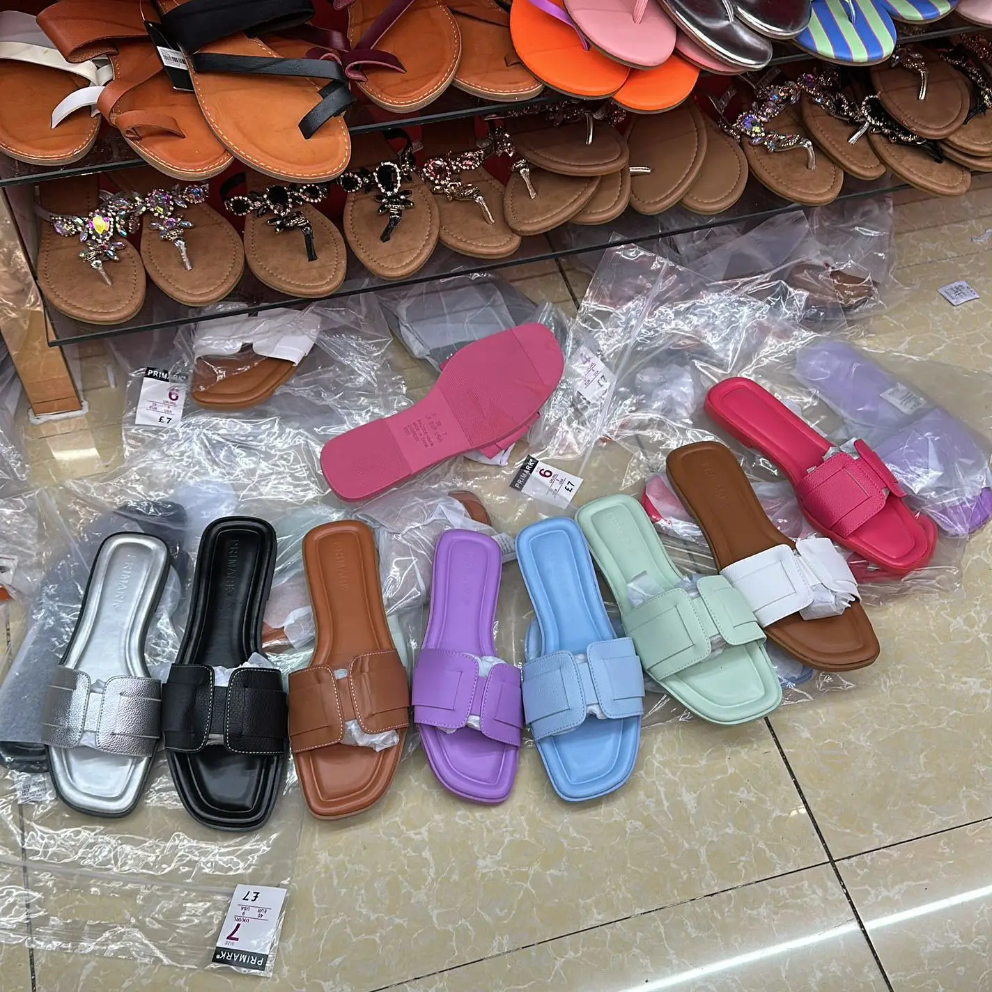 Fashion candy color leather flat slippers for women sandals wholesale sipper manufacturer casual slides shoes flip-flops outdoor