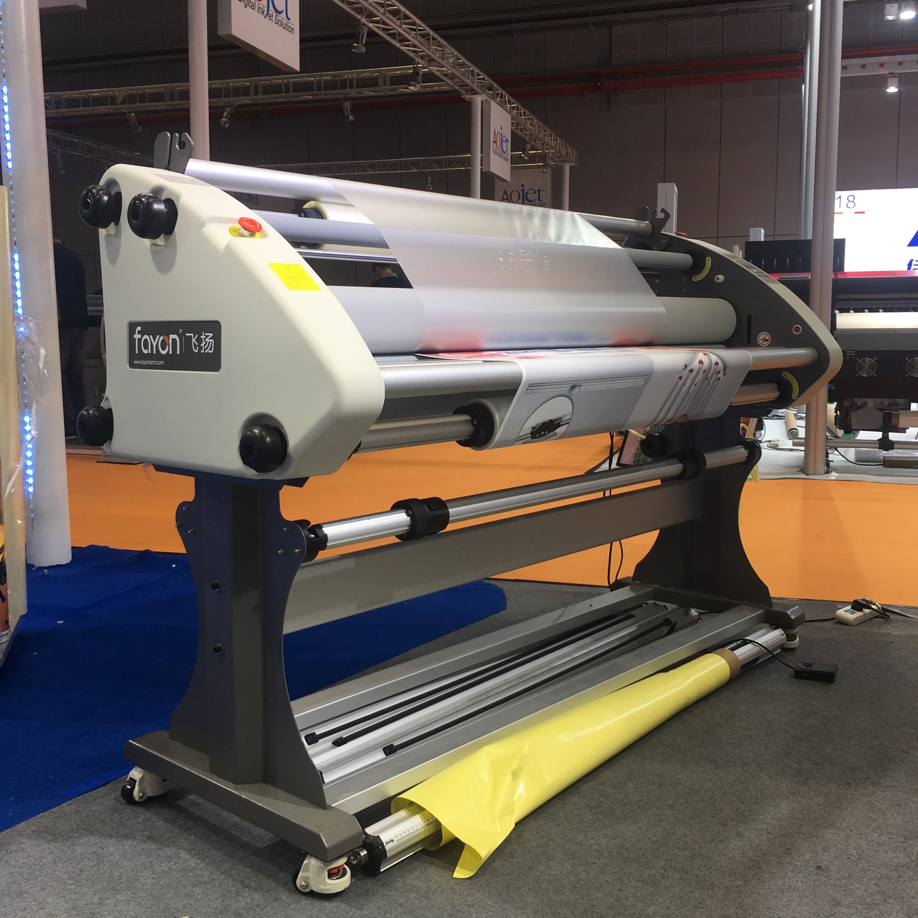 1 China brand Fayon 1600mm multifunction vinyl graph hot cold laminating machine