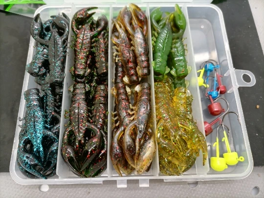 Fishing Tackle 2.5 Inches Eco friendly TPR Crawfish Soft Bait Fishing Floating Swing Shrimp Lure Sea Bass Fishing Lure