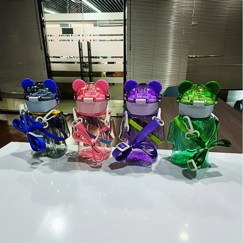 Wholesale Popular Cylindrical Straight wholesale plastic sports water bottles With Straw Portable