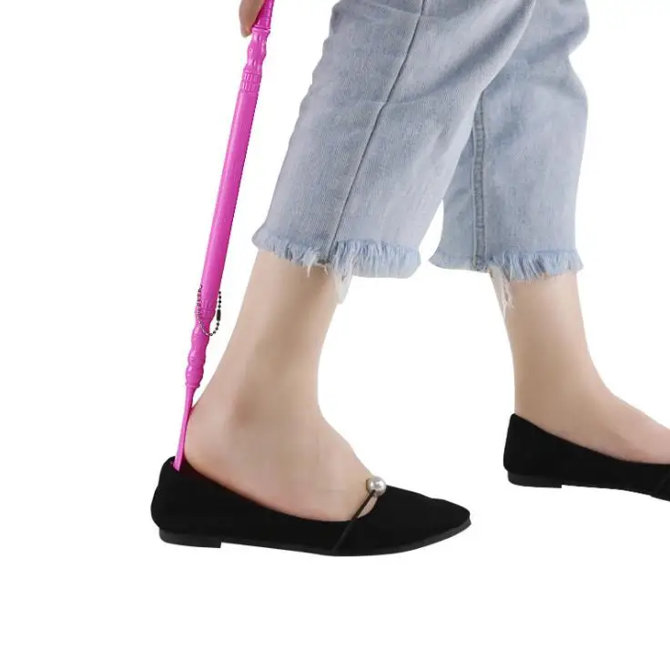 Long Plastic  2 in 1 Plastic Shoehorn and Scratching Claws for Pregnant Women and The Elderly