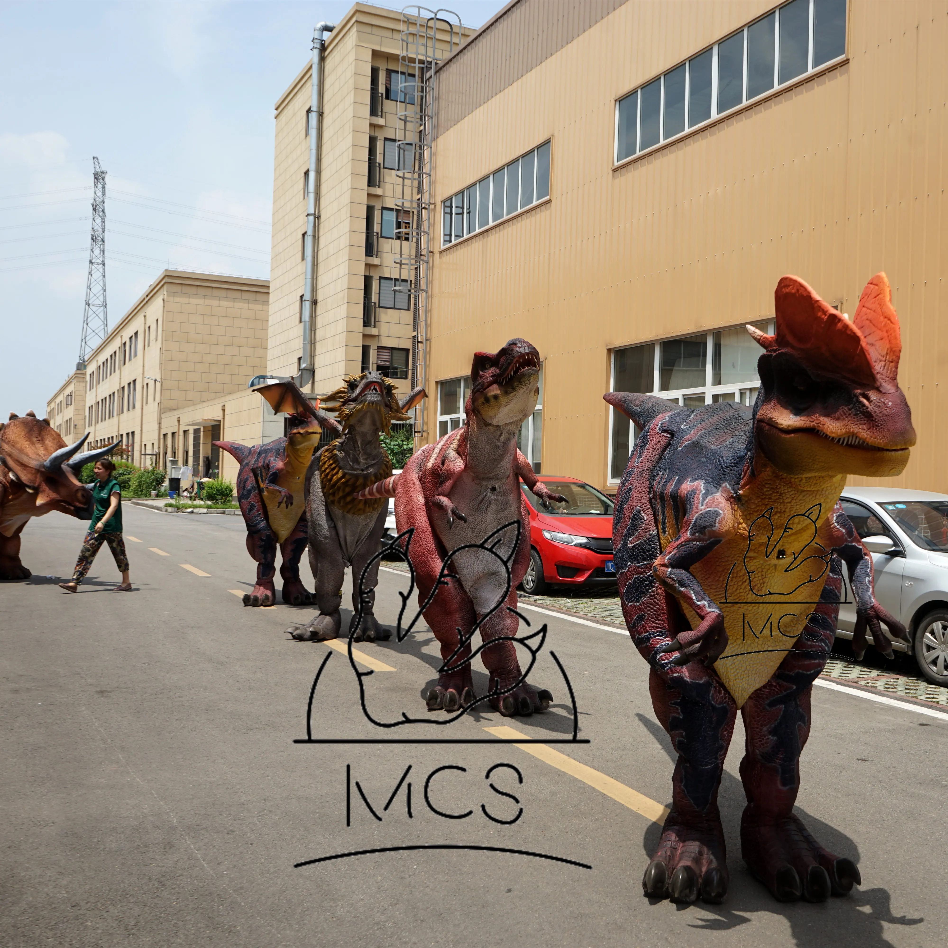 MCS-China Realistic Walking Velociraptor Animatronic Halloween Dinosaur Corythosaurus Costume