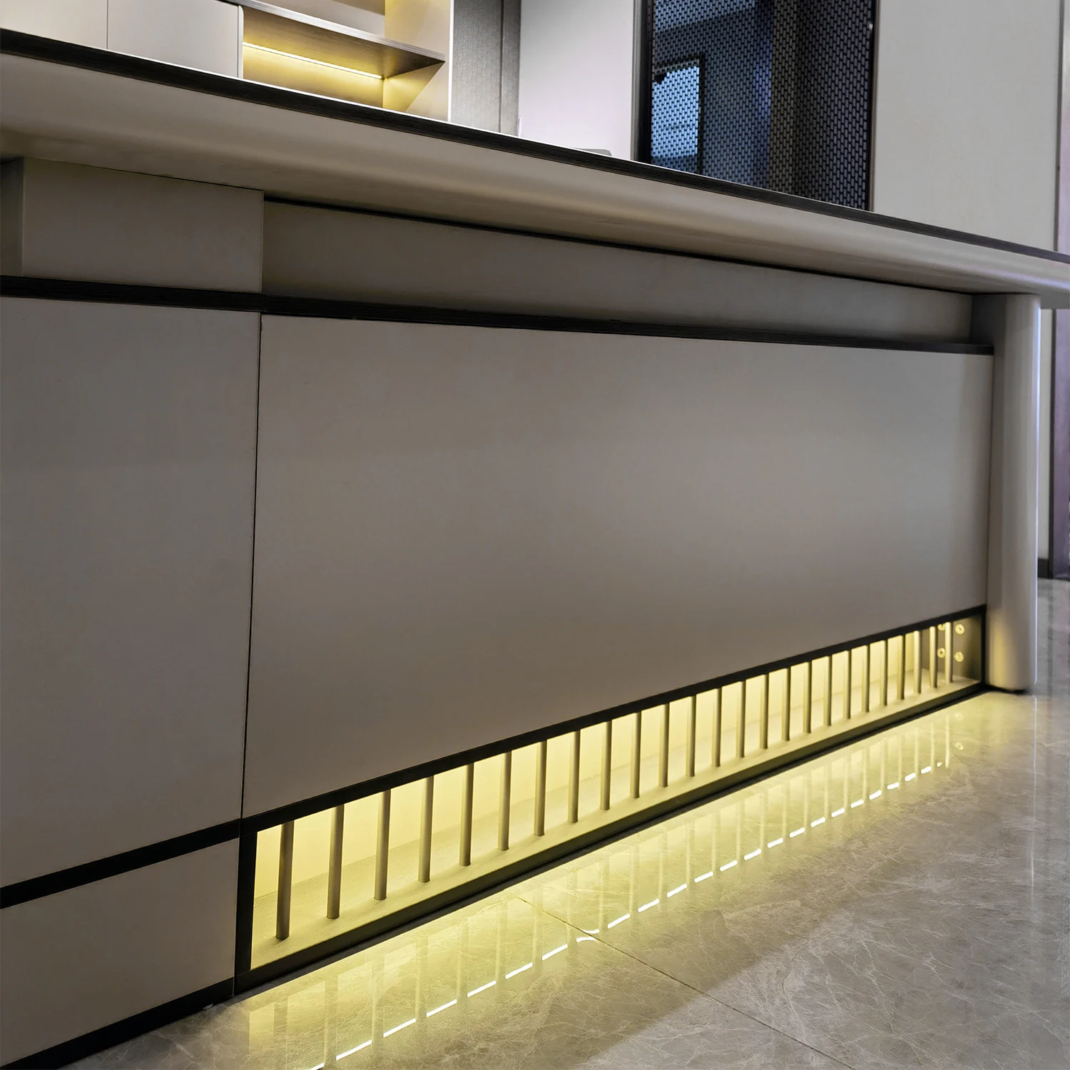 Modern L Shape Wooden Office Table Set Boss Desk Executive Desk With Chair