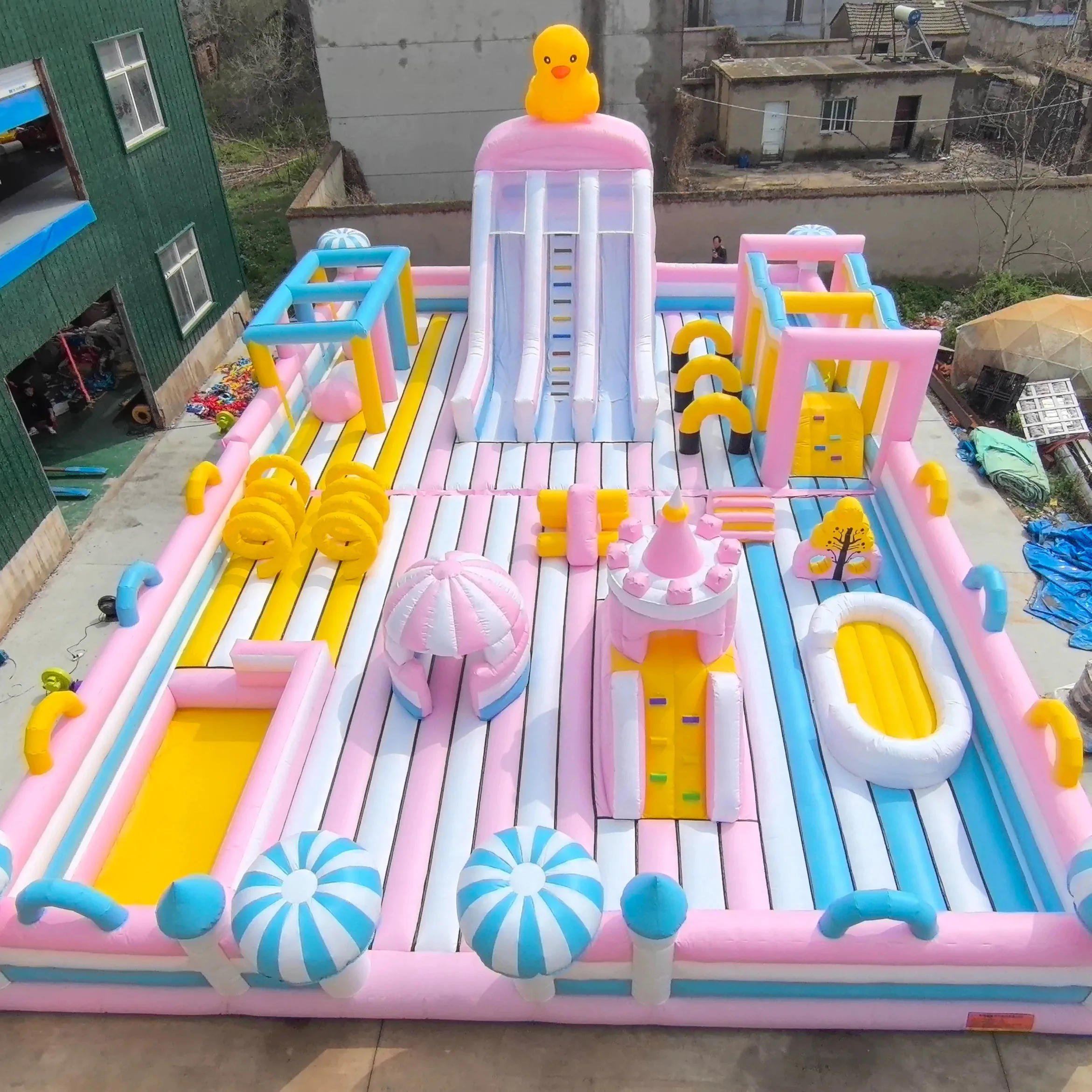 Large inflatable bouncy with bouncer jump castle with air for kids play park Little Yellow Duck Naughty Castle