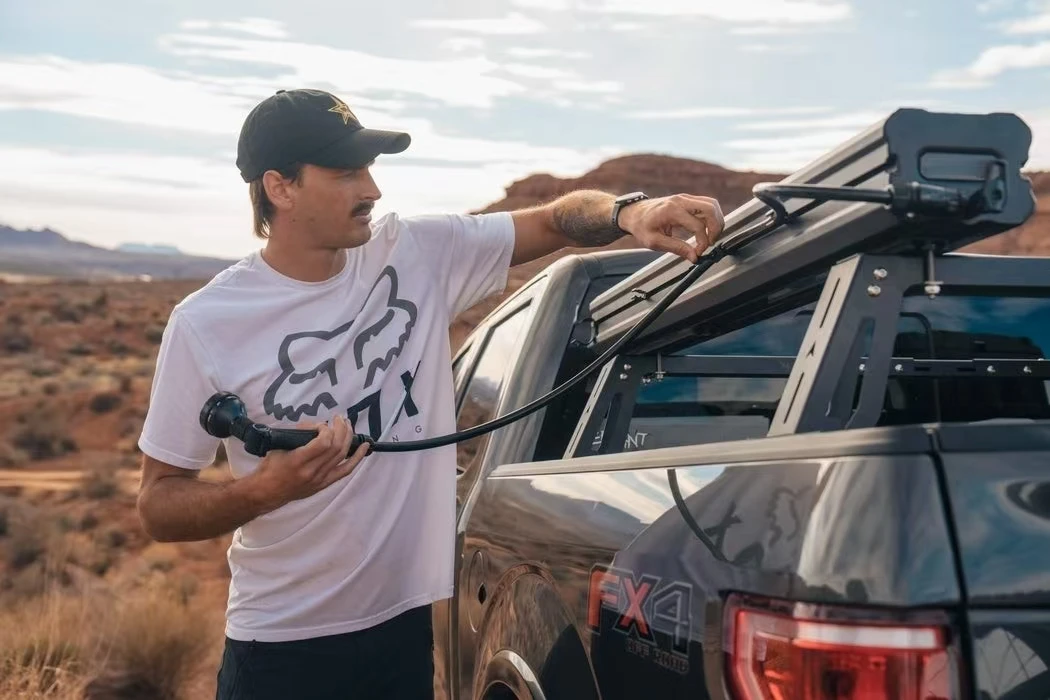 Wholesale multifunctional durable rechargeable collapsible water bag camping outdoor shower set