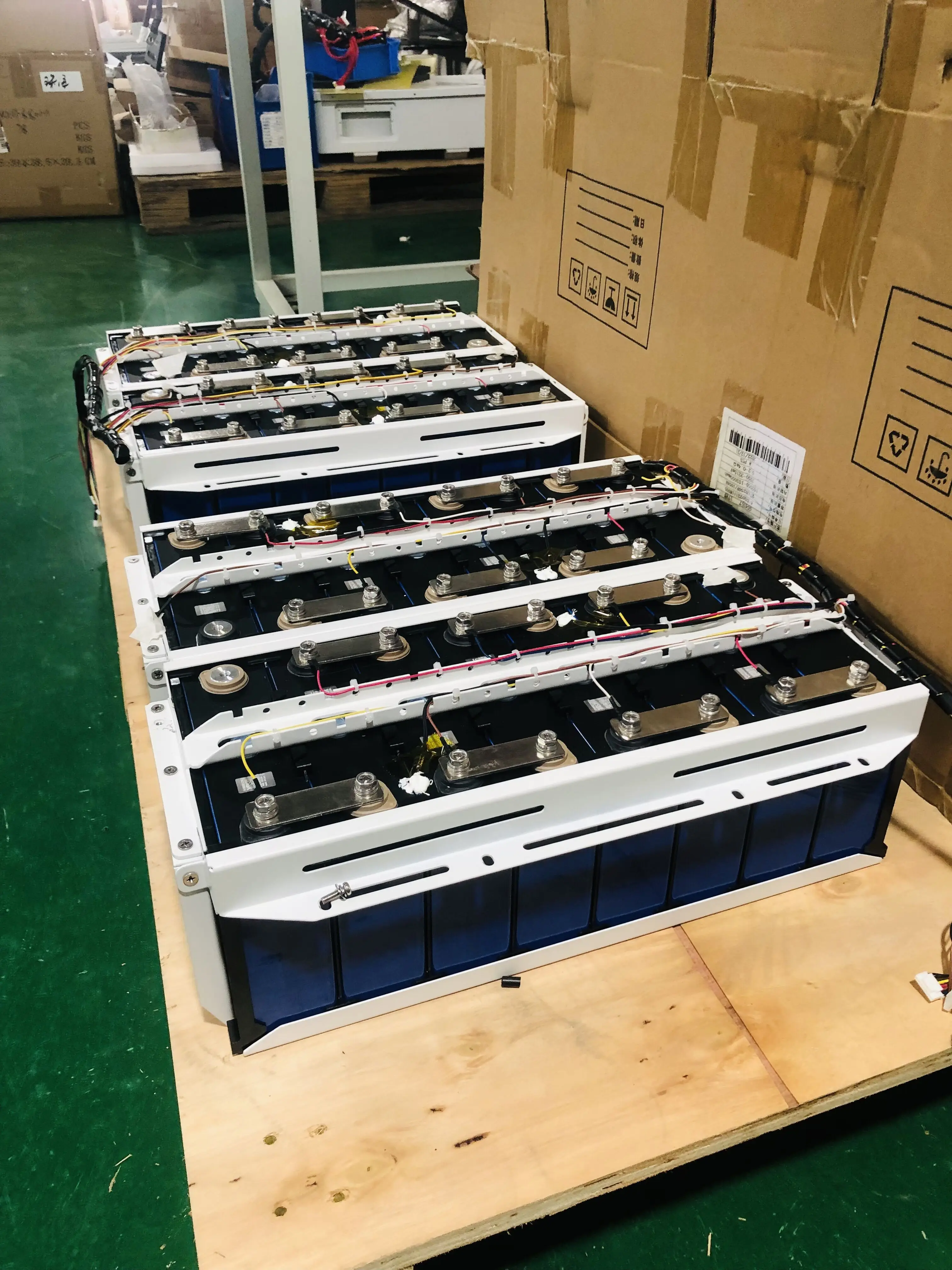 Long Life Solar Battery LI-FE Battery LIFEPO4 Battery Pack Power Wall 51.2V 200Ah 10KWH