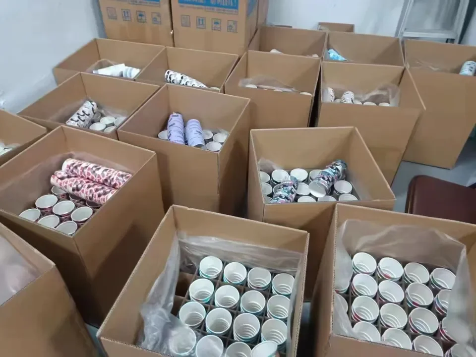 customize K-pop printed air holder kpop cup sleeve thick cardboard paper coffee cup sleeve